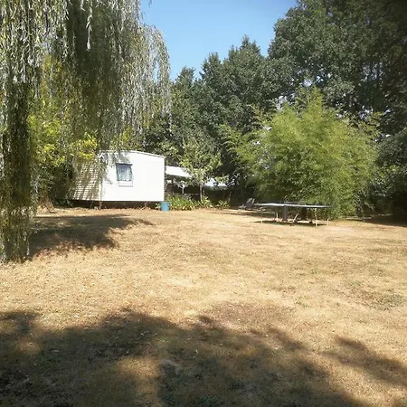 Mobile Dans Jardin à 4km De La *