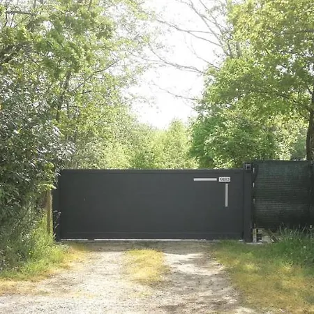 Mobile Dans Jardin à 4km De La Chalé Pornic