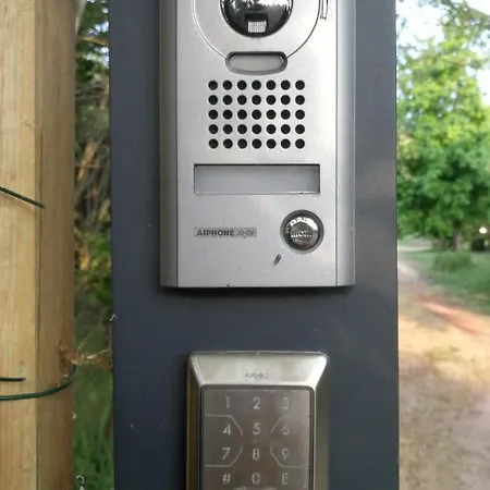 Mobile Dans Jardin à 4km De La Chalé